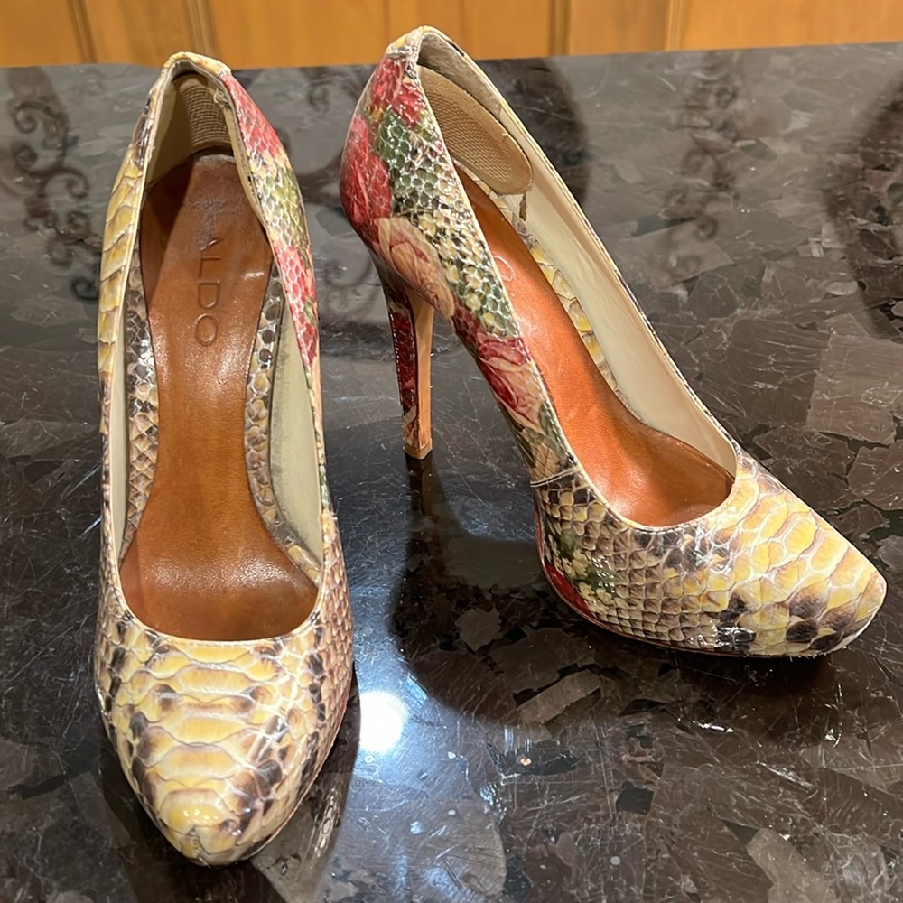 Beautiful leather pumps